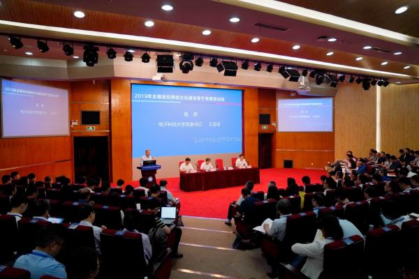 _DSC9599_缩小大小.JPG 254b8ab94225b8b9aed5a42d867a2f8e.jpg